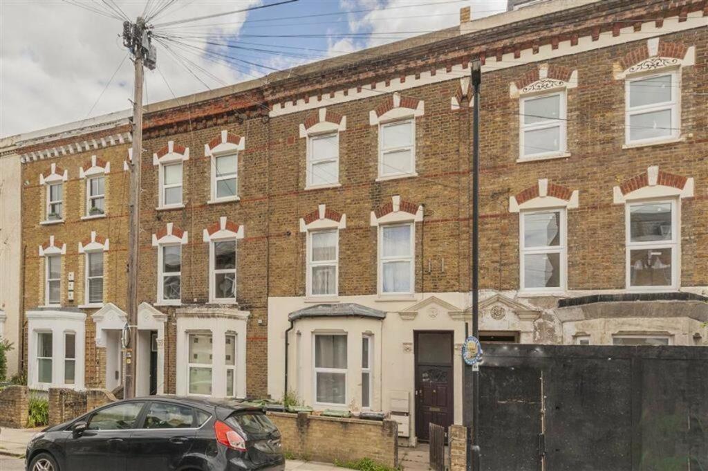 Lovely 2 Bedroom Garden Flat In Londra Esterno foto