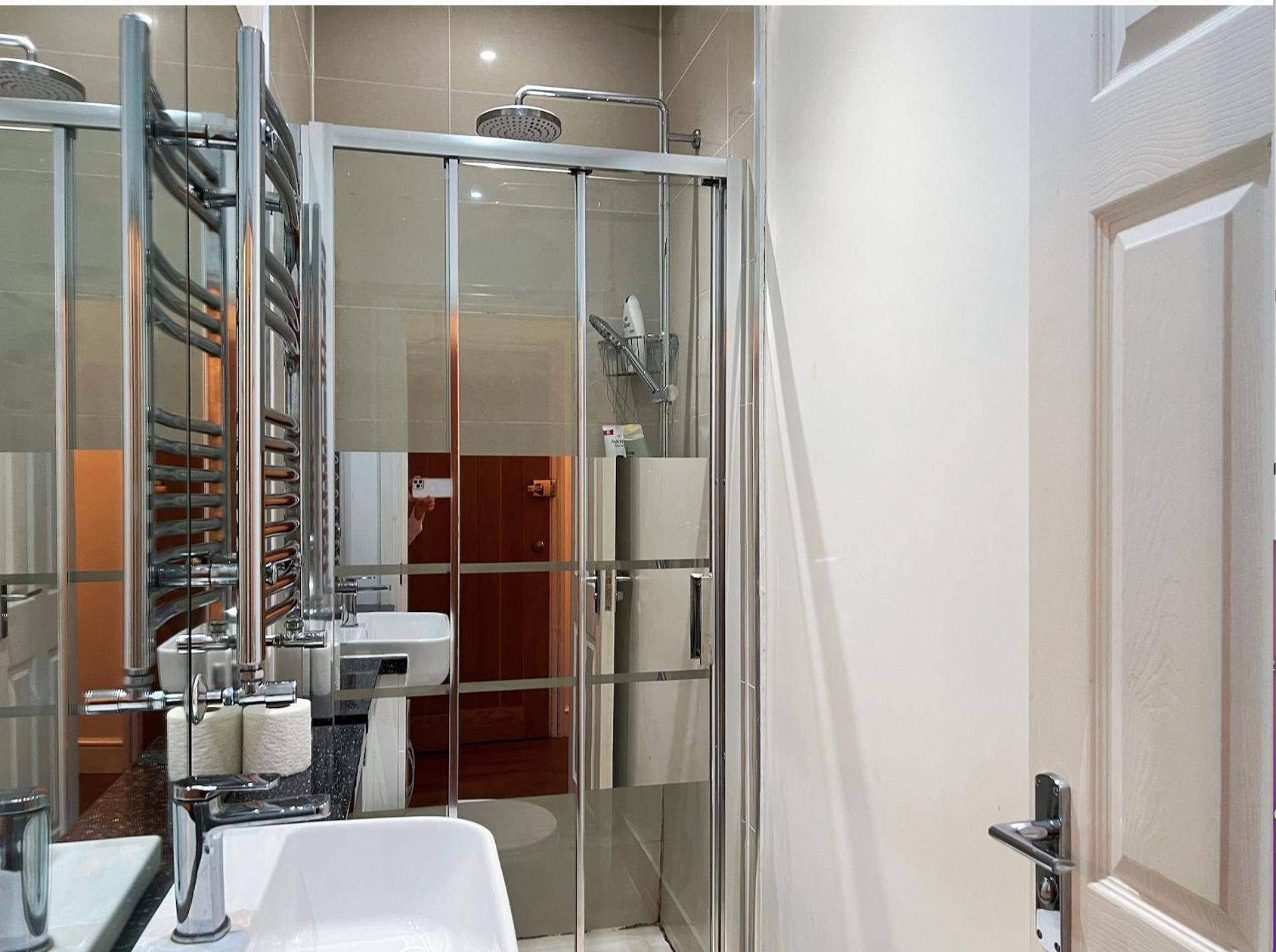 Lovely 2 Bedroom Garden Flat In Londra Esterno foto