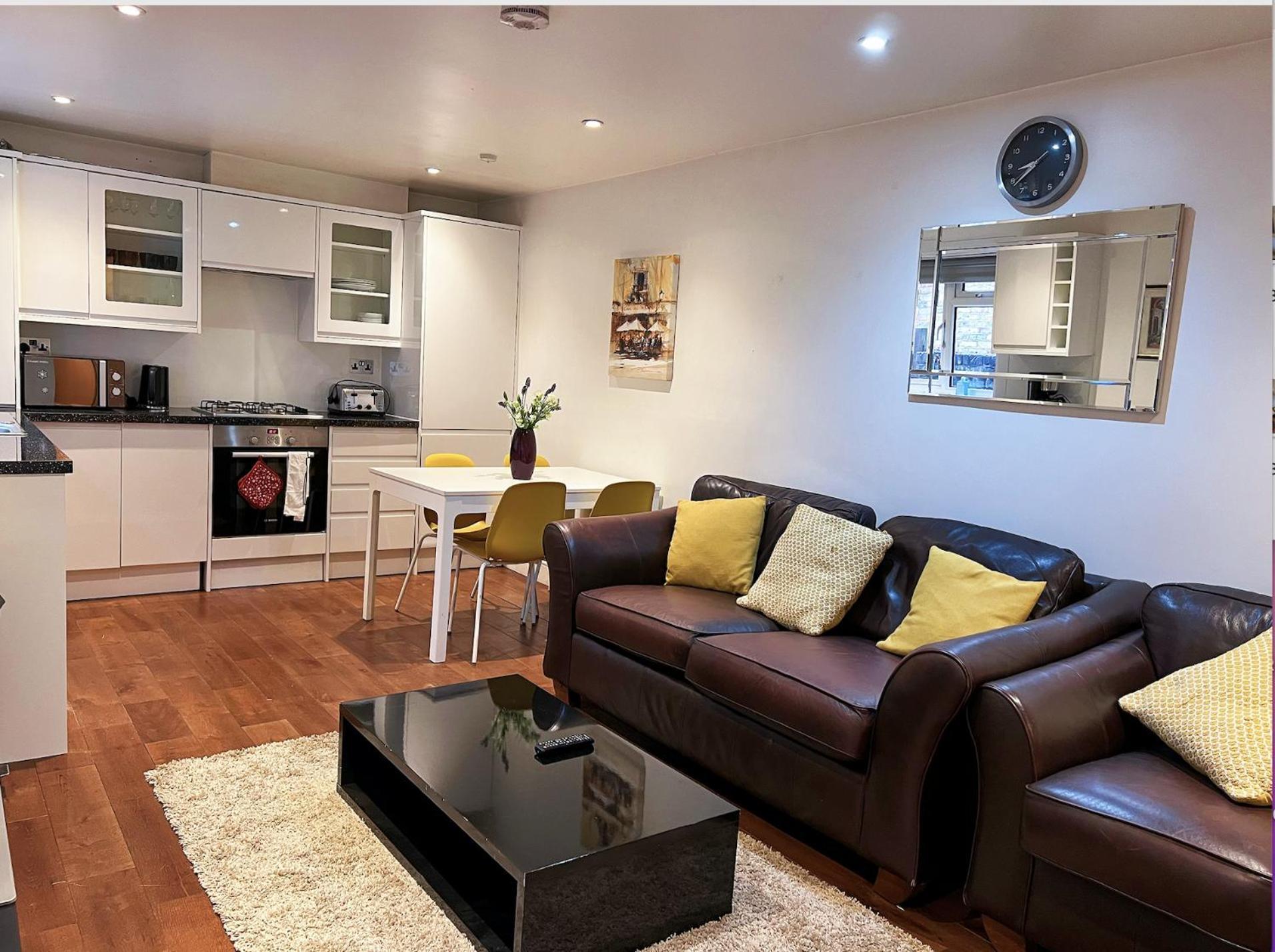 Lovely 2 Bedroom Garden Flat In Londra Esterno foto