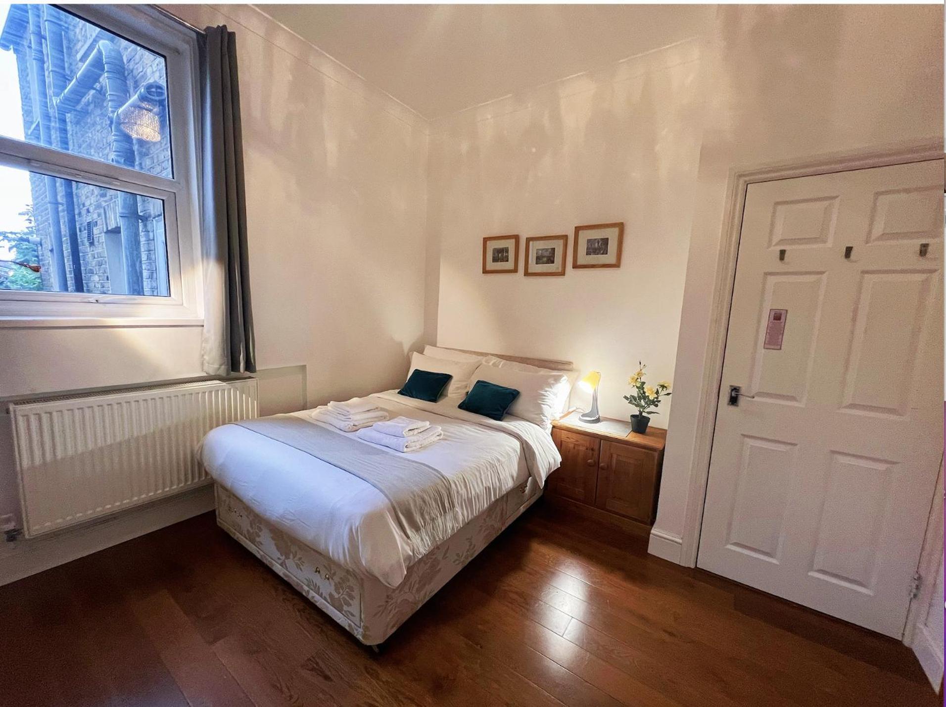 Lovely 2 Bedroom Garden Flat In Londra Esterno foto